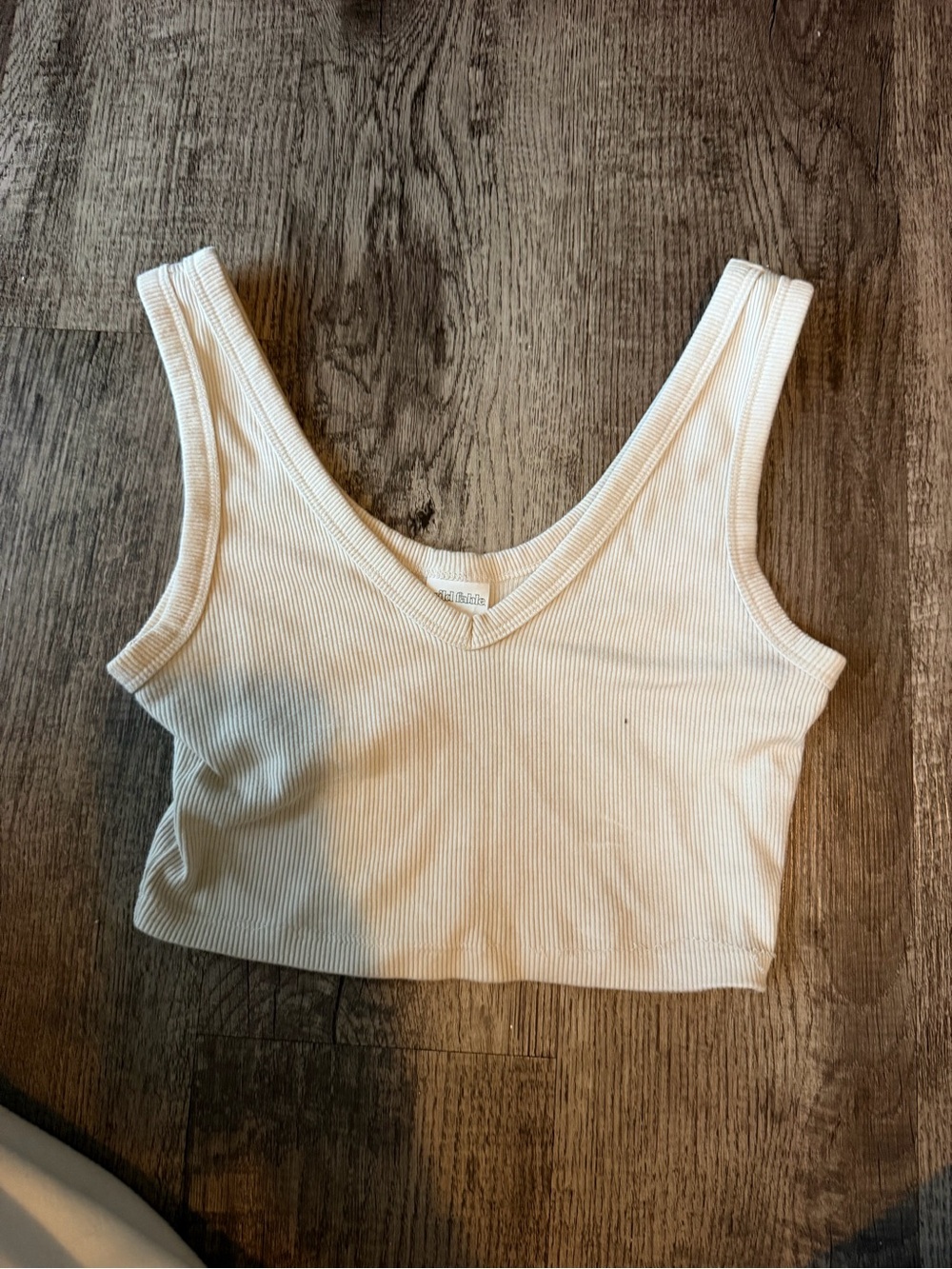 White Ribbed V-Neck Crop Tank Top - Unbranded